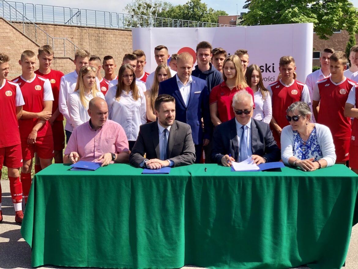Jest umowa na projekt nowej pływalni w Pruszkowie!