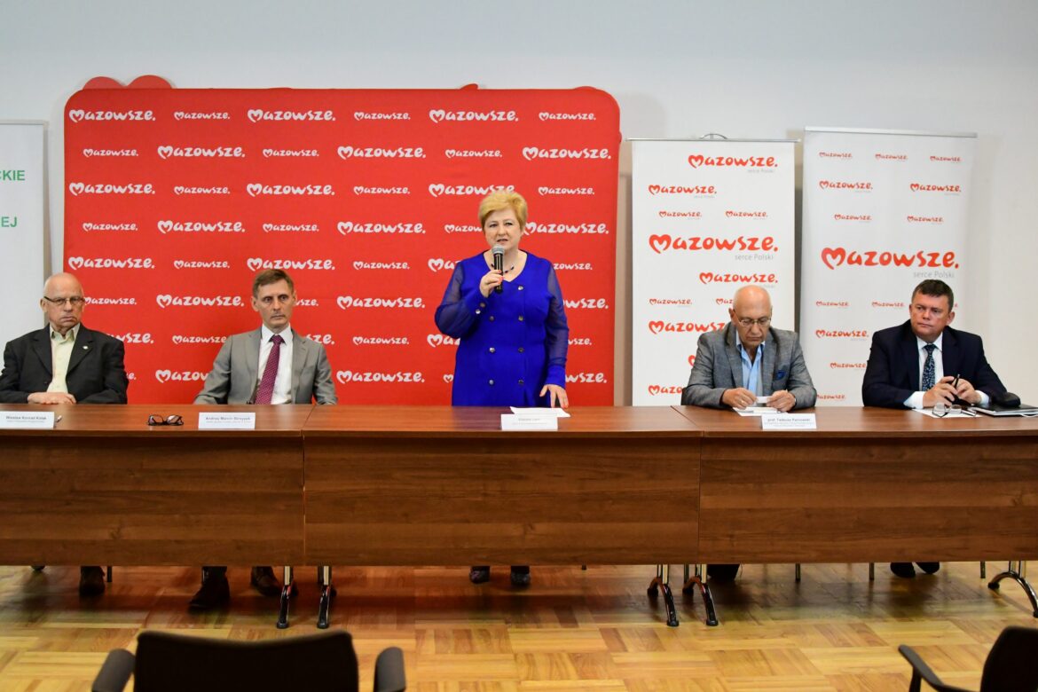 Mazowsze buduje sieć wsparcia dla osób z chorobą Alzheimera – powstaje dla nich 6 dziennych domów pobytu