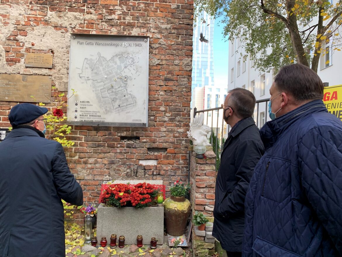 Budynek dawnego szpitala Bersohnów i Baumanów przy ul. Siennej własnością Muzeum Getta Warszawskiego