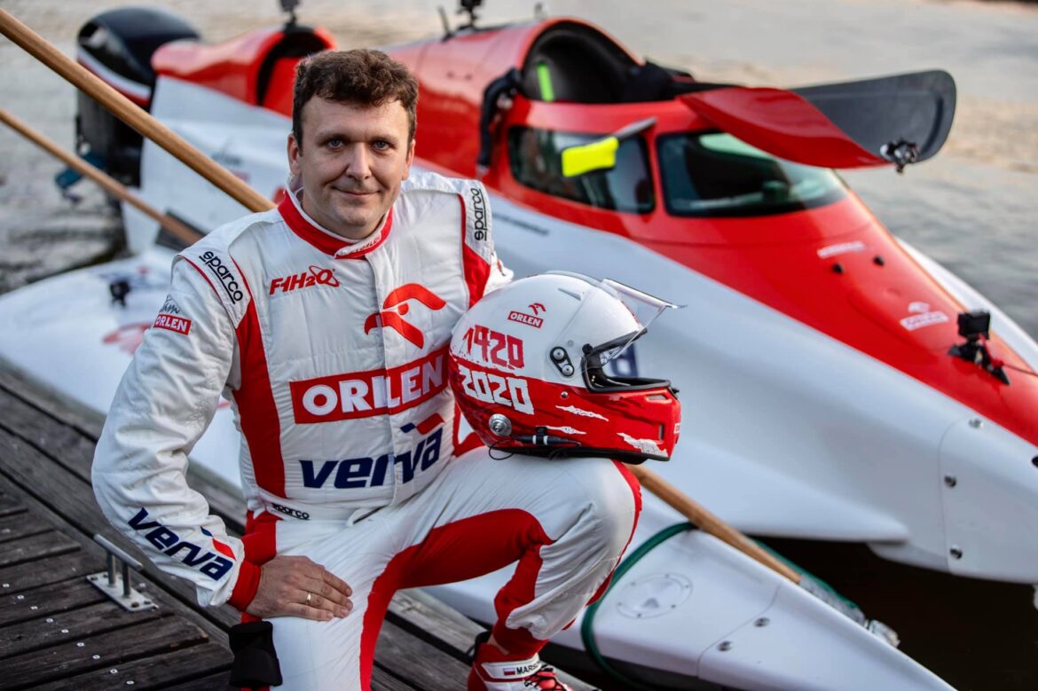 Teraz POLSKIE! - pierwszy Polak biorący udział w wyścigach w FORMULE 1 H2O: Bartłomiej Marszałek - piątek, 30 kwietnia