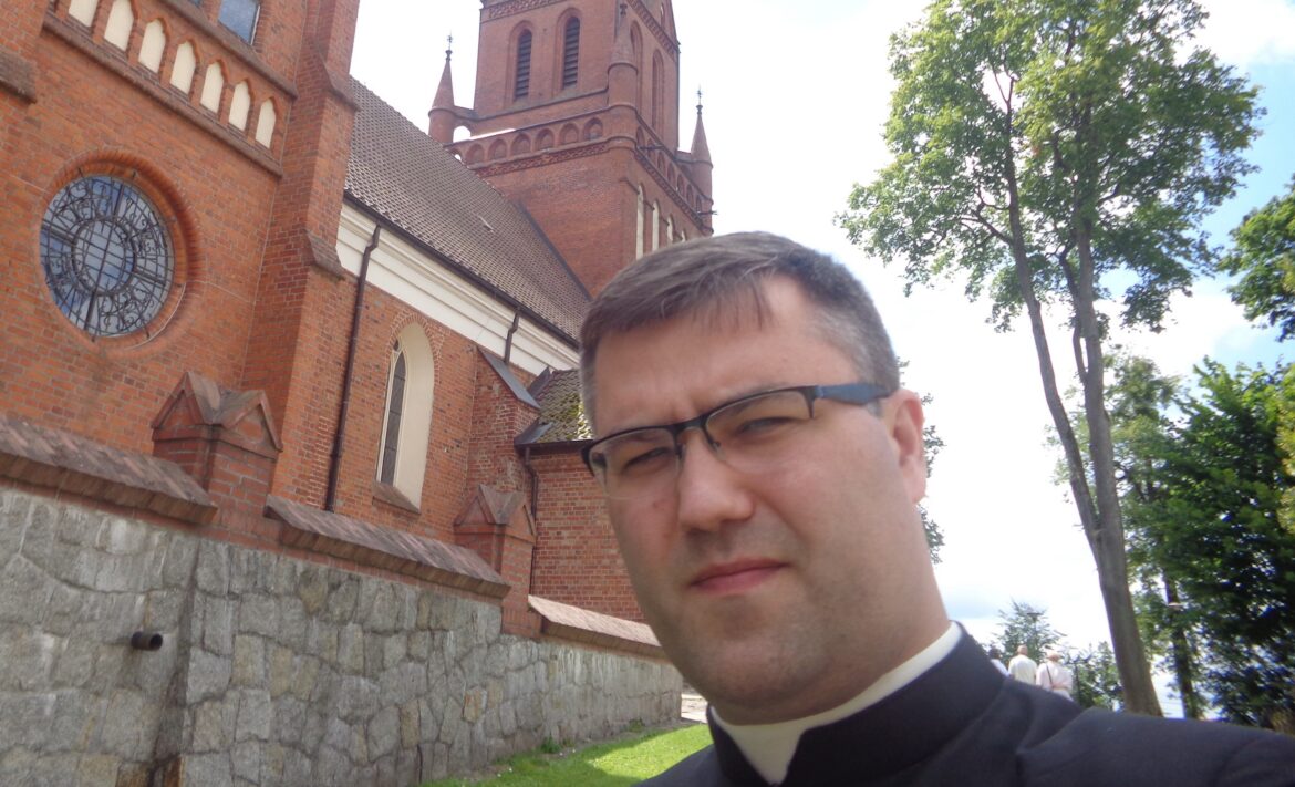 Nie ma, jak u Mamy: Odznaka turystyczna "Szlakiem kultu Maryjnego w Polsce": z miłości do Maryi i pasji do podróżowania