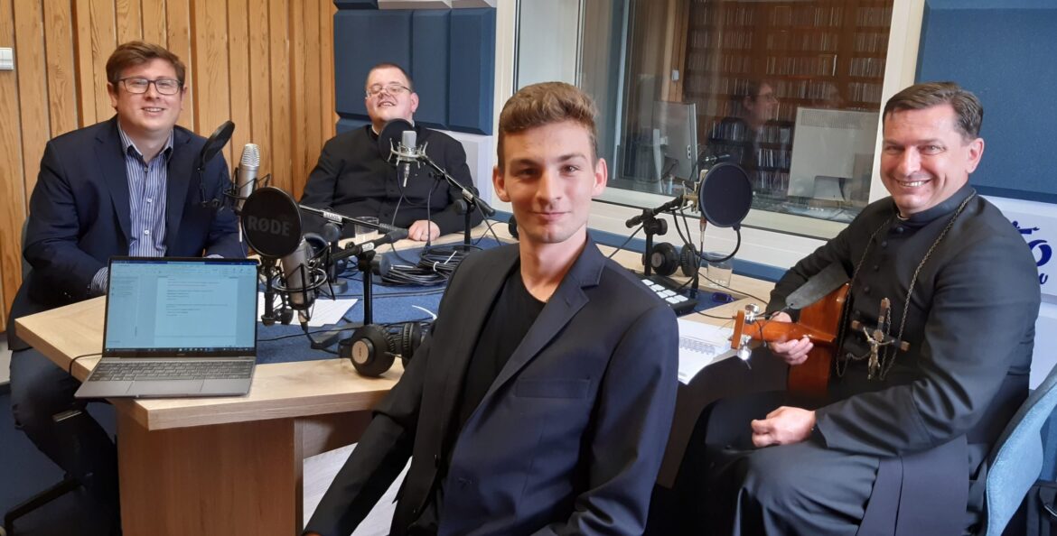 Wędrówki z Radiem Niepokalanów: Ks. Sebastian Pięta CPPS i ks. kleryk Piotr Stankowski, Misjonarze Krwi Chrystusa - sobota, 17 lipca, 21.30