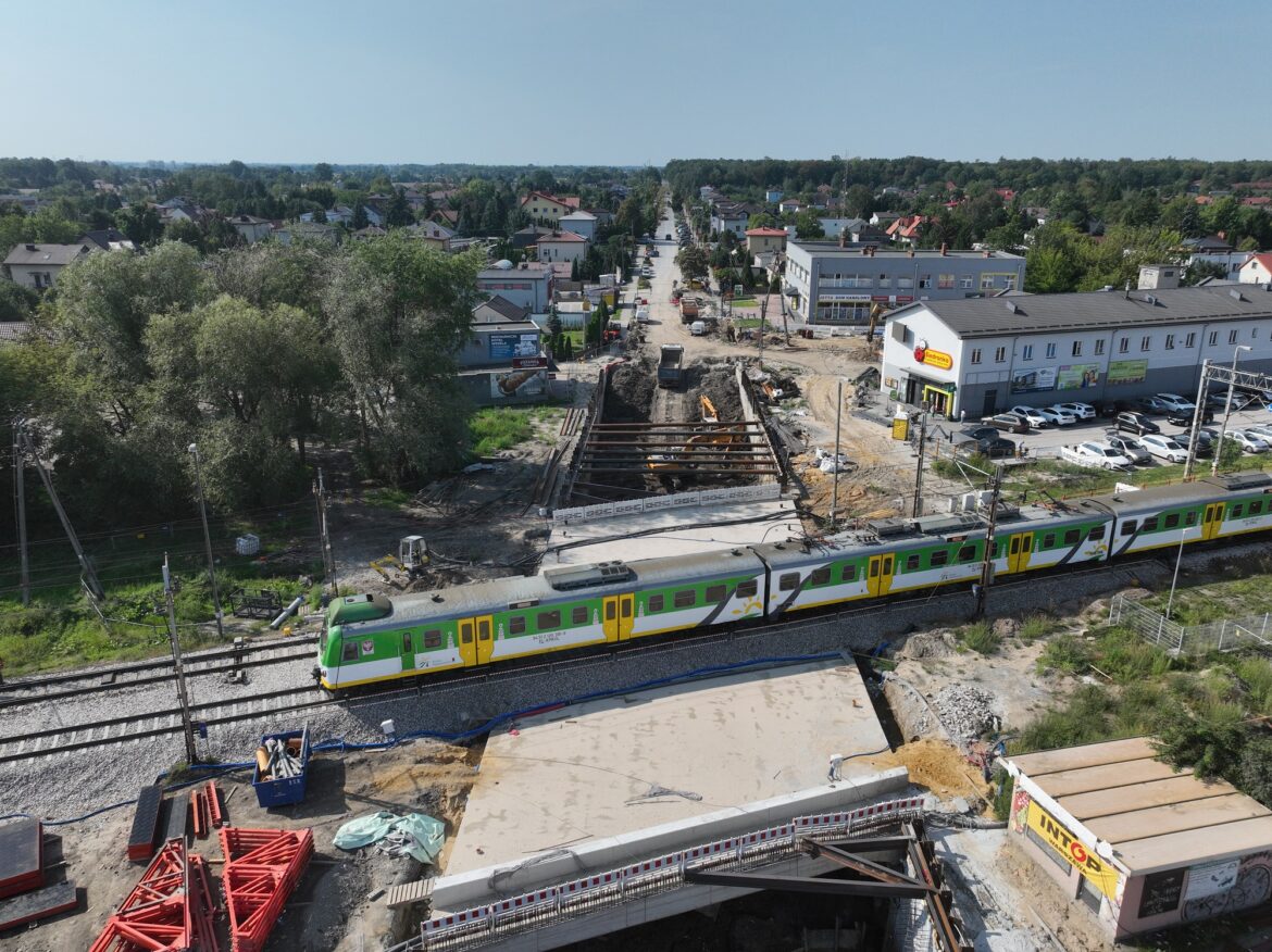 Mazowsze: Tunel pod torami połączył Teresin z Paprotnią