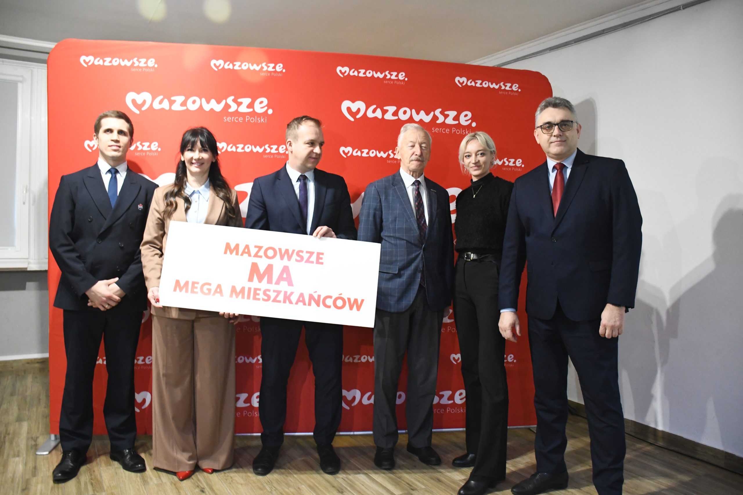 Tło