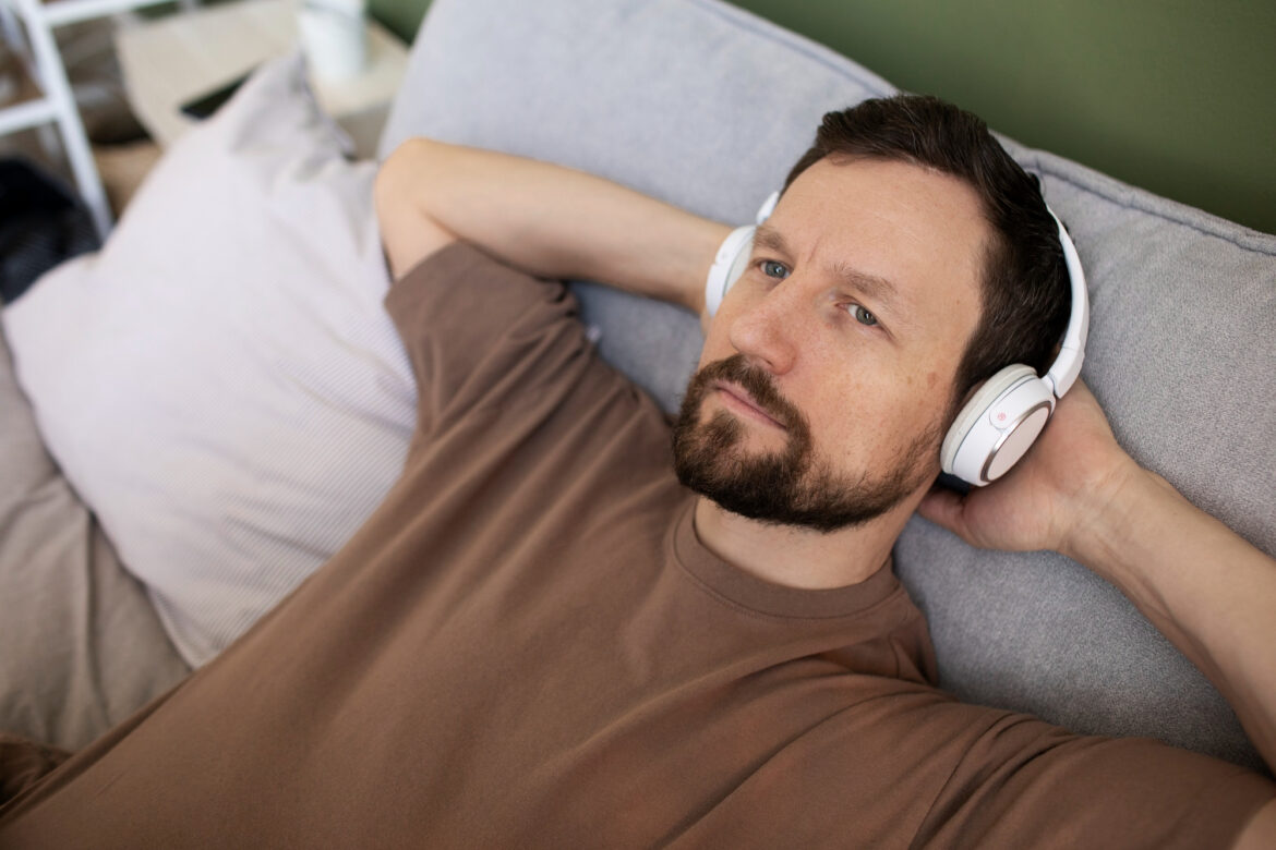 Szukasz siły w trudnych chwilach? Te niezwykłe historie audio wciągają bez reszty i całkowicie zmieniają spojrzenie na życie
