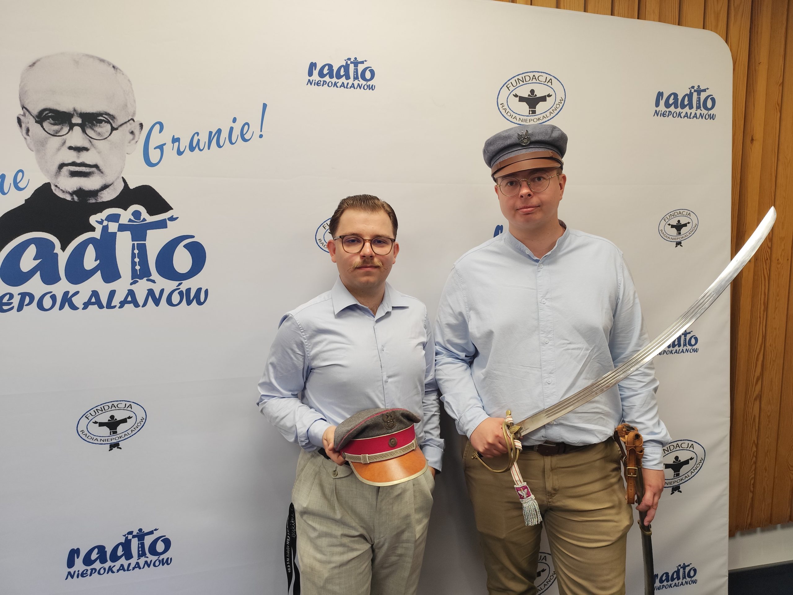 Tło