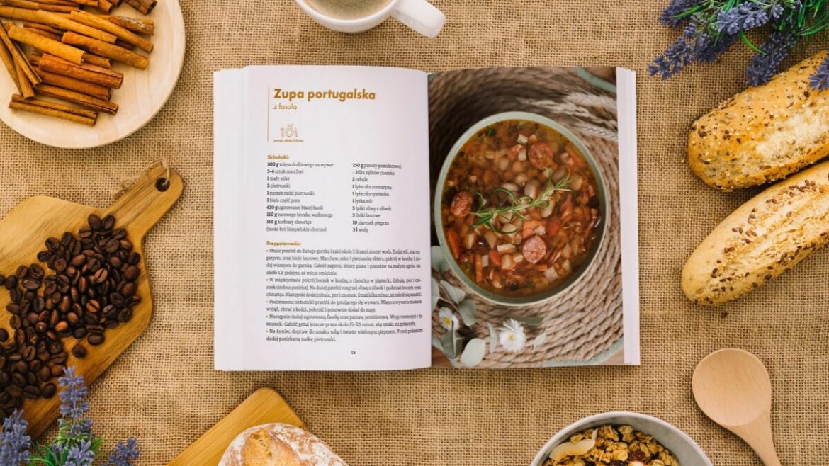 Otwarta książka z przepisami, przepis na zupę portugalską.